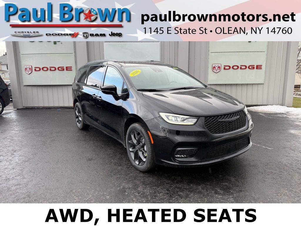 2026 Chrysler Pacifica Select AWD's photo