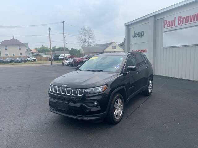 2022 Jeep Compass Latitude photo 2