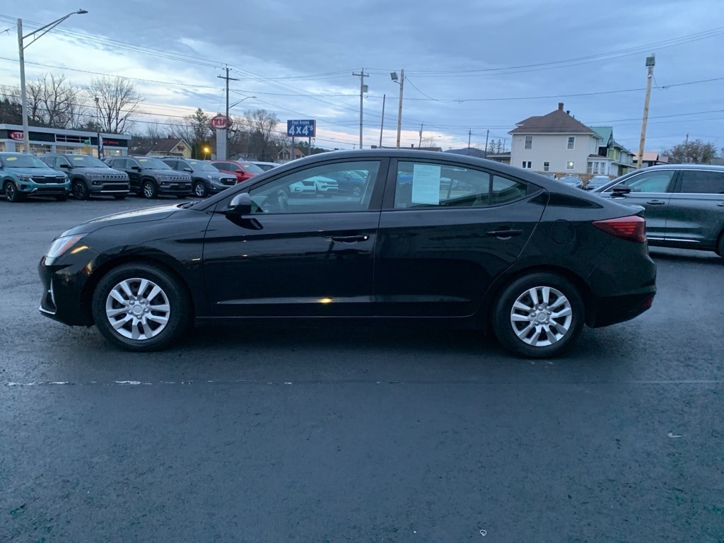 Used 2019 Hyundai Elantra SE Sedan