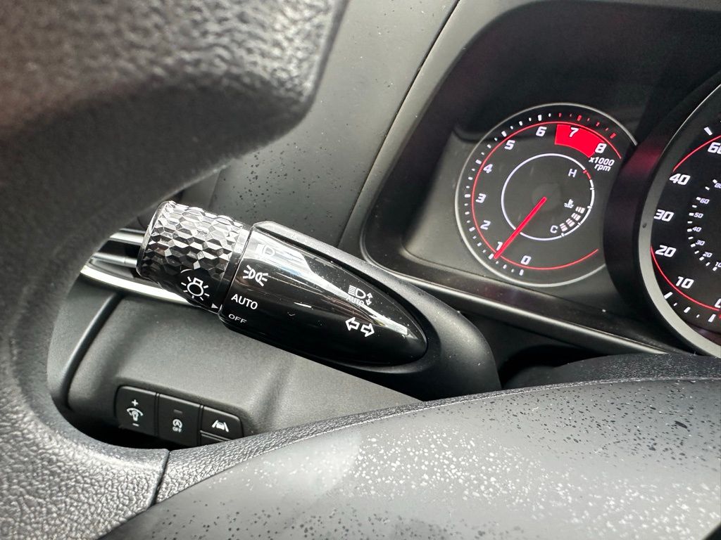 2023 Hyundai Elantra SE - Photo 14