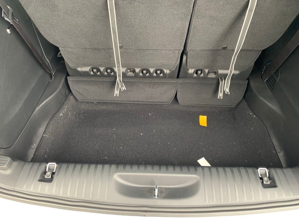 2026 Chrysler Pacifica Select - Photo 30
