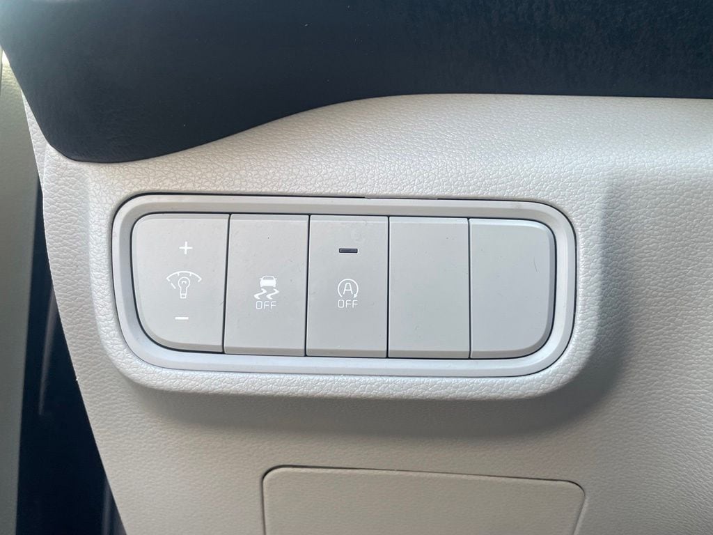 2025 Kia Soul LX - Photo 24