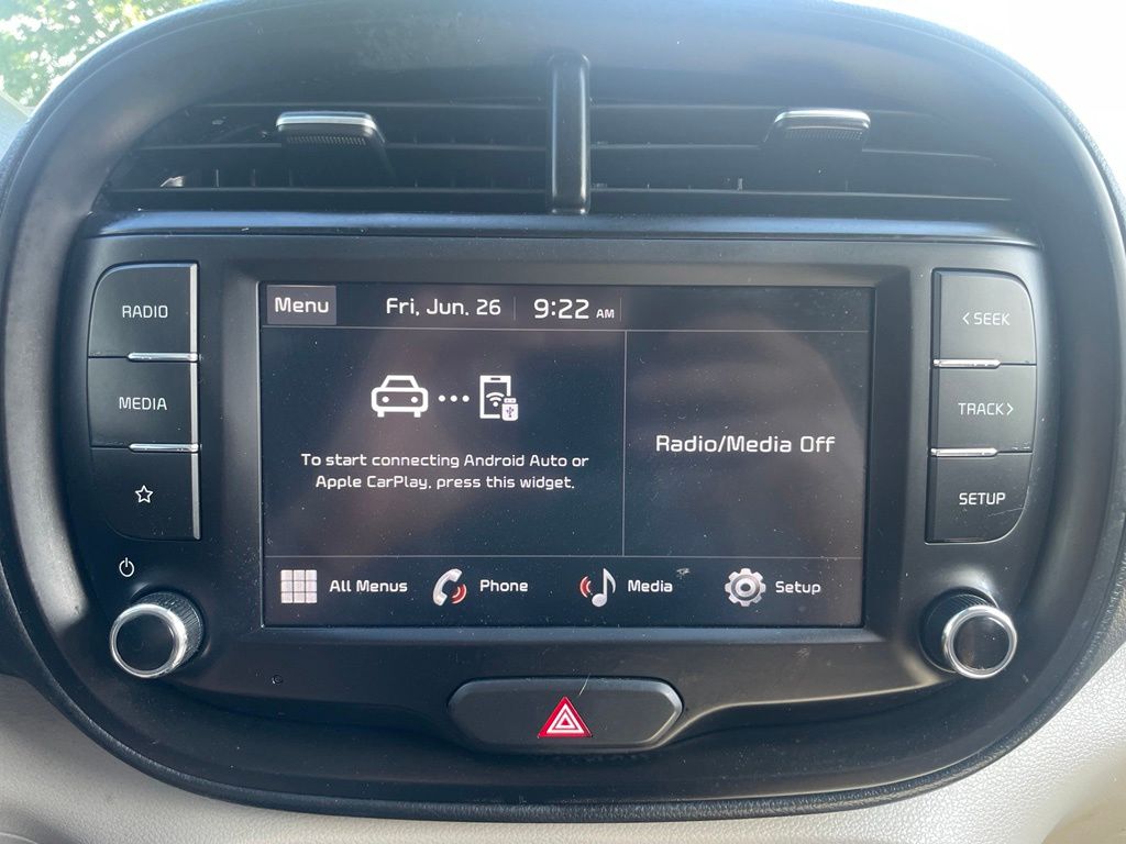 2025 Kia Soul LX - Photo 14