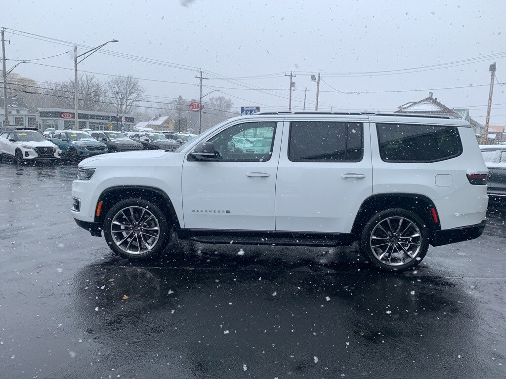2023 Jeep Wagoneer Series II photo 2
