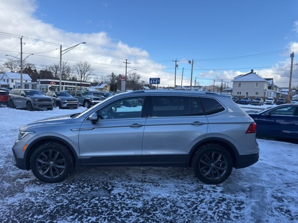 Used 2022 Volkswagen Tiguan 2.0T SE SUV