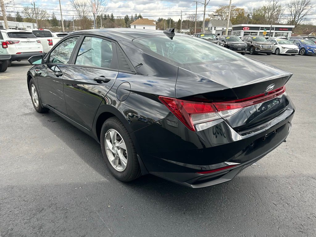 2023 Hyundai Elantra SE - Photo 6