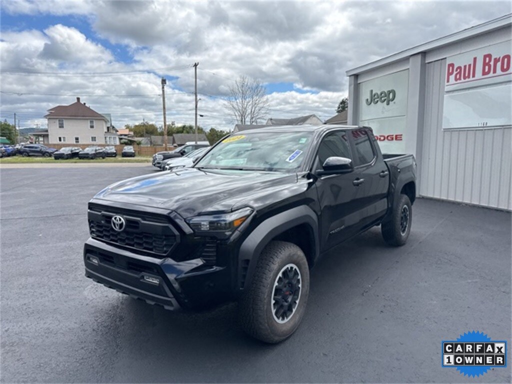 2024 Toyota Tacoma TRD Off-Road Double Cab photo 2