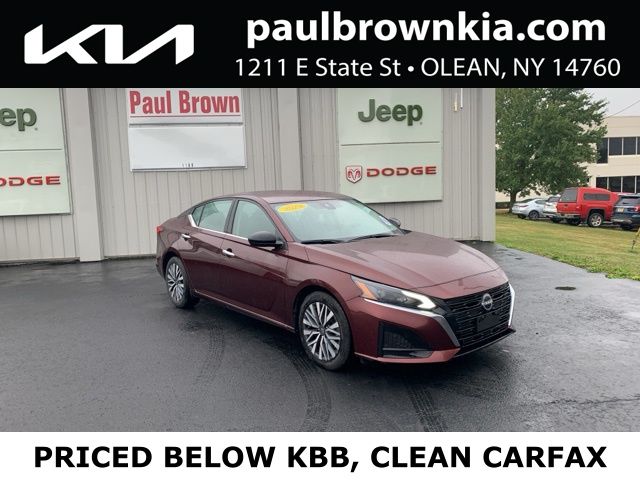 2024 Nissan Altima SV