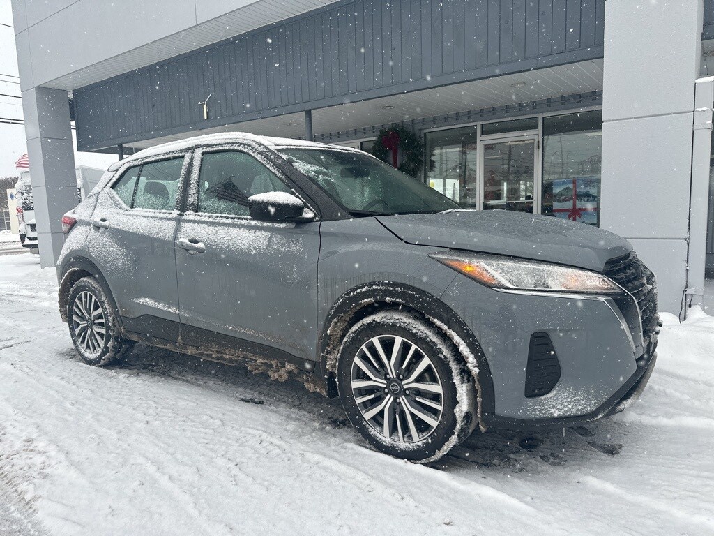Used 2023 Nissan Kicks SV SUV