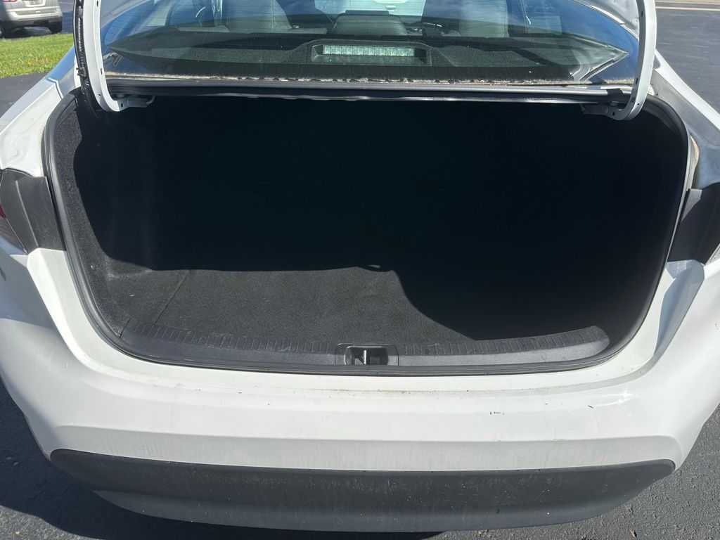 2024 Toyota Corolla LE - Photo 33
