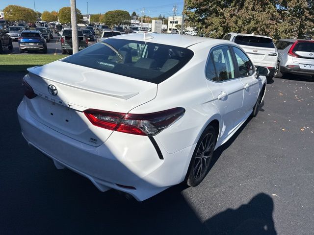 2024 Toyota Camry SE - Photo 6