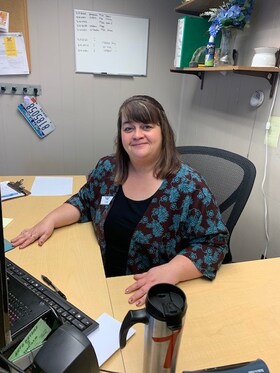 Staff member Lisa Fisher from ID_ff44c443fb36