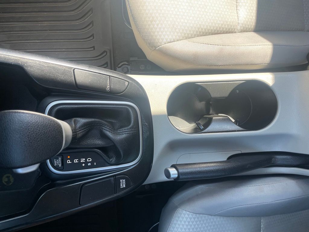 2025 Kia Soul LX - Photo 20