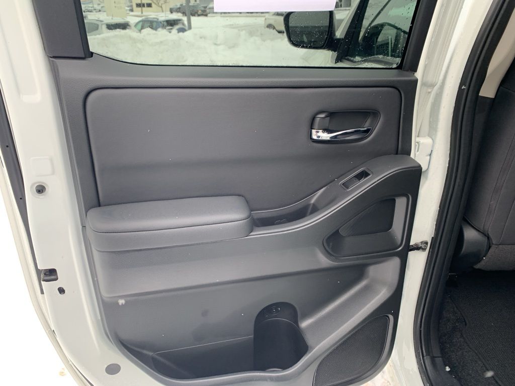 2024 Nissan Frontier SV - Photo 30