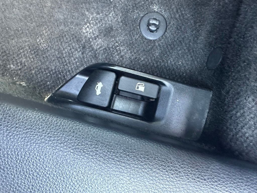 2024 Toyota Corolla LE - Photo 27