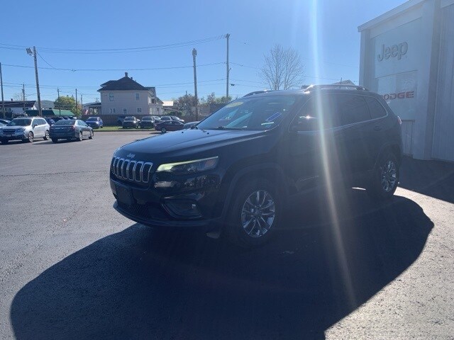 2021 Jeep Cherokee Latitude photo 2