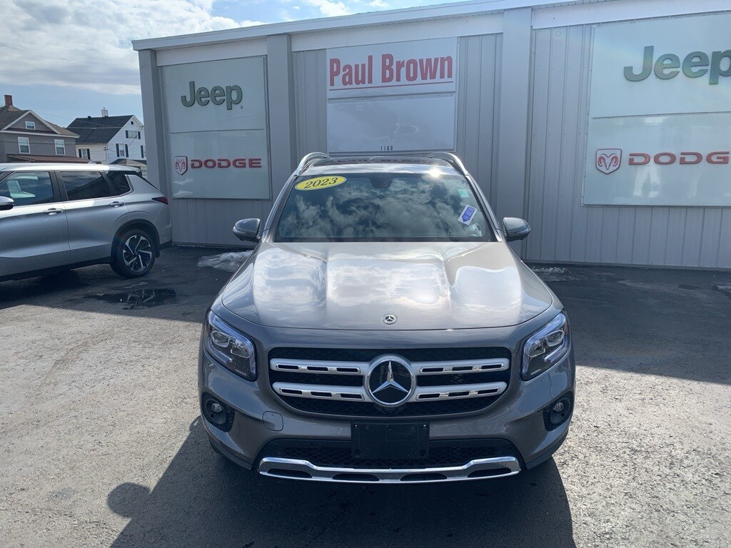 2023 Mercedes Benz GLB 250 4MATIC photo 2