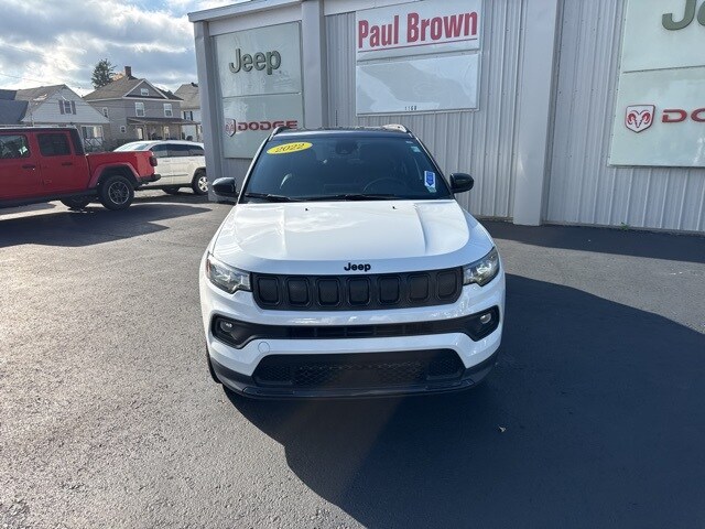 2022 Jeep Compass Latitude photo 2