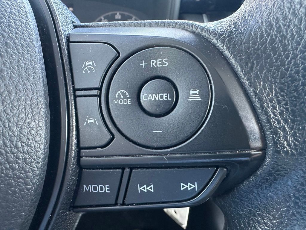 2024 Toyota Corolla LE - Photo 13