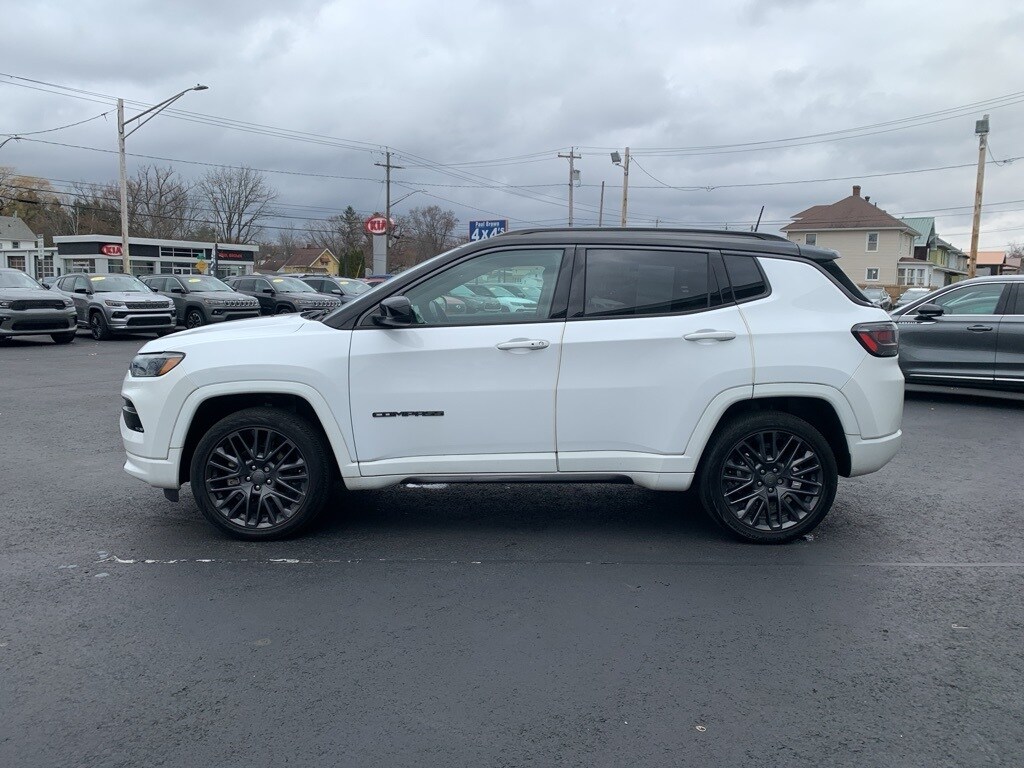2022 Jeep Compass Limited photo 3