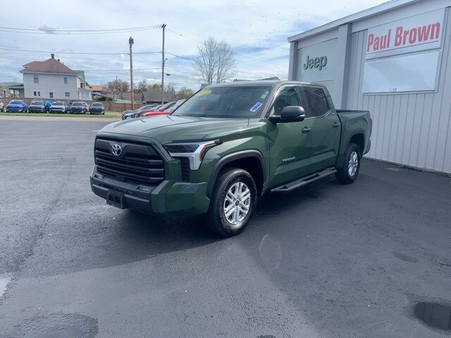 2023 Toyota Tundra SR5 CrewMax photo 2