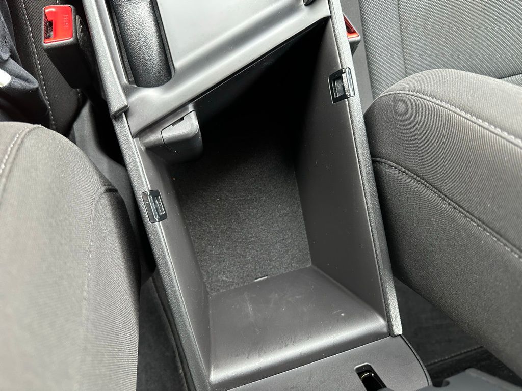 2023 Hyundai Elantra SE - Photo 23