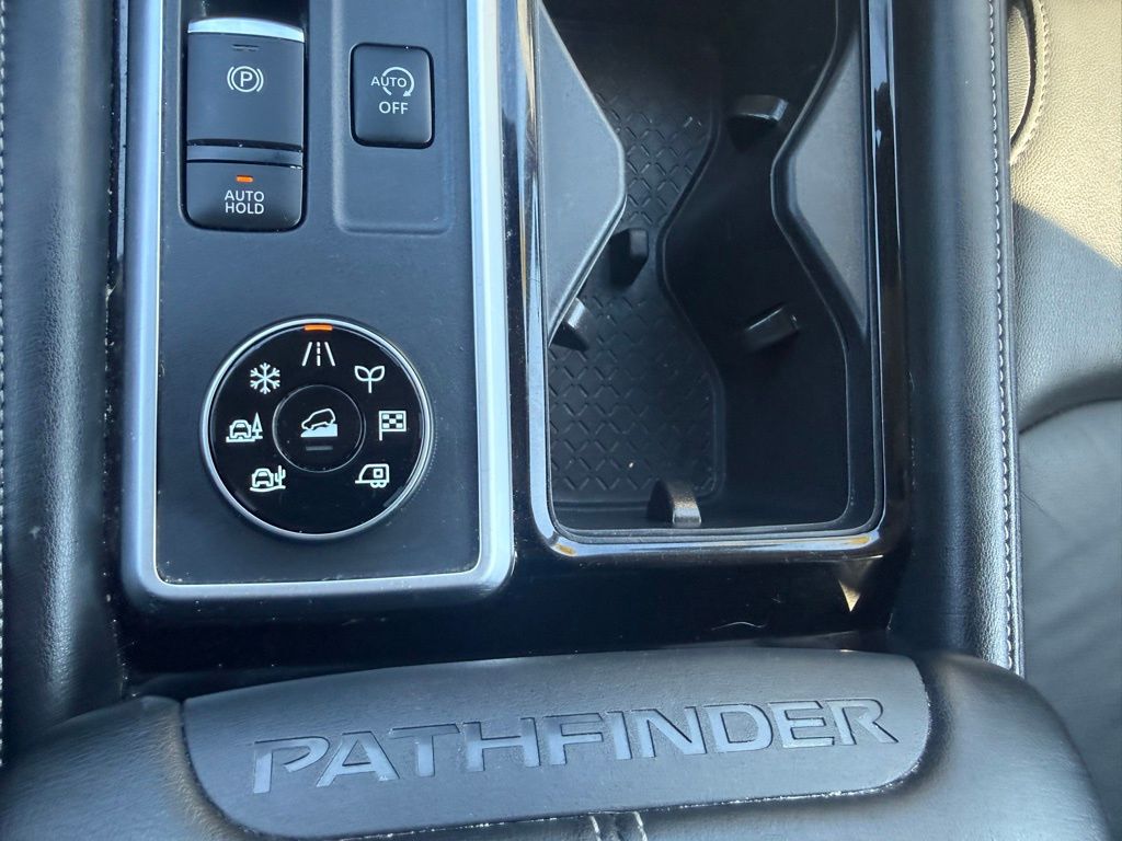 2025 Nissan Pathfinder SL - Photo 32
