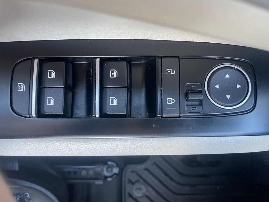 2025 Kia Soul LX - Photo 23
