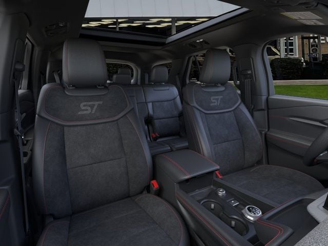 2026 Ford Explorer ST - Photo 10