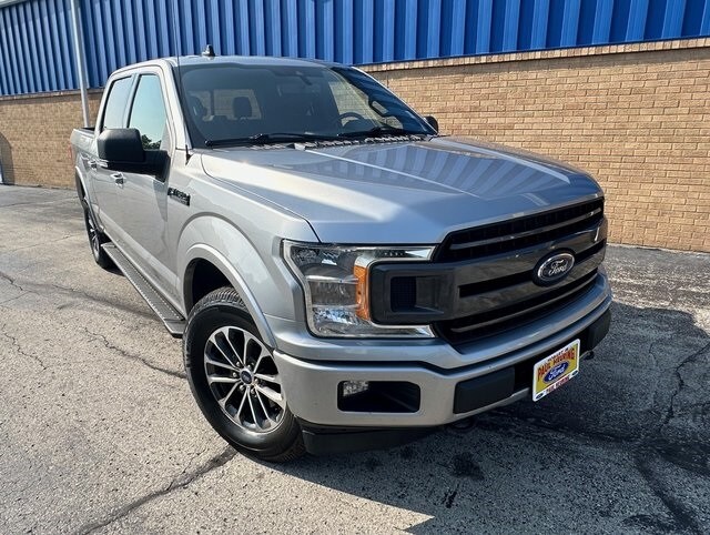 2020 Ford F-150 XLT photo 2