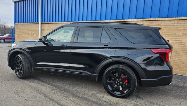 2022 Ford Explorer ST - Photo 9