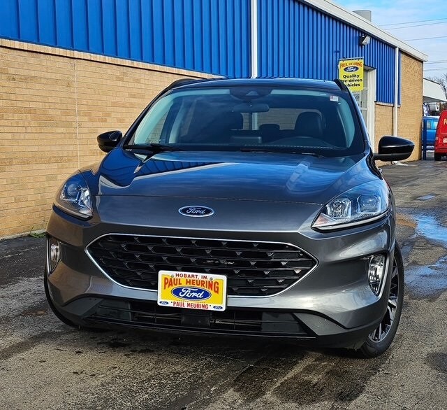 2022 Ford Escape SEL photo 2