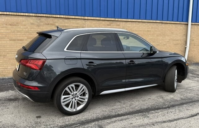 2018 Audi Q5 2.0T Premium Plus photo 3