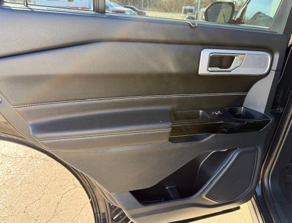 2022 Ford Explorer ST - Photo 19
