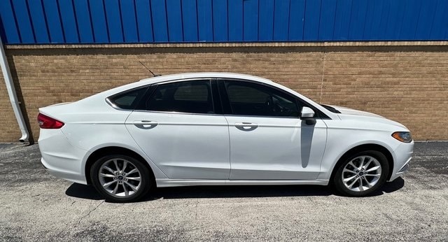 Used 2017 Ford Fusion SE with VIN 3FA6P0H78HR392346 for sale in Hobart, IN