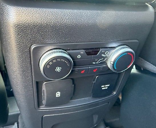 2022 Ford Explorer ST - Photo 22
