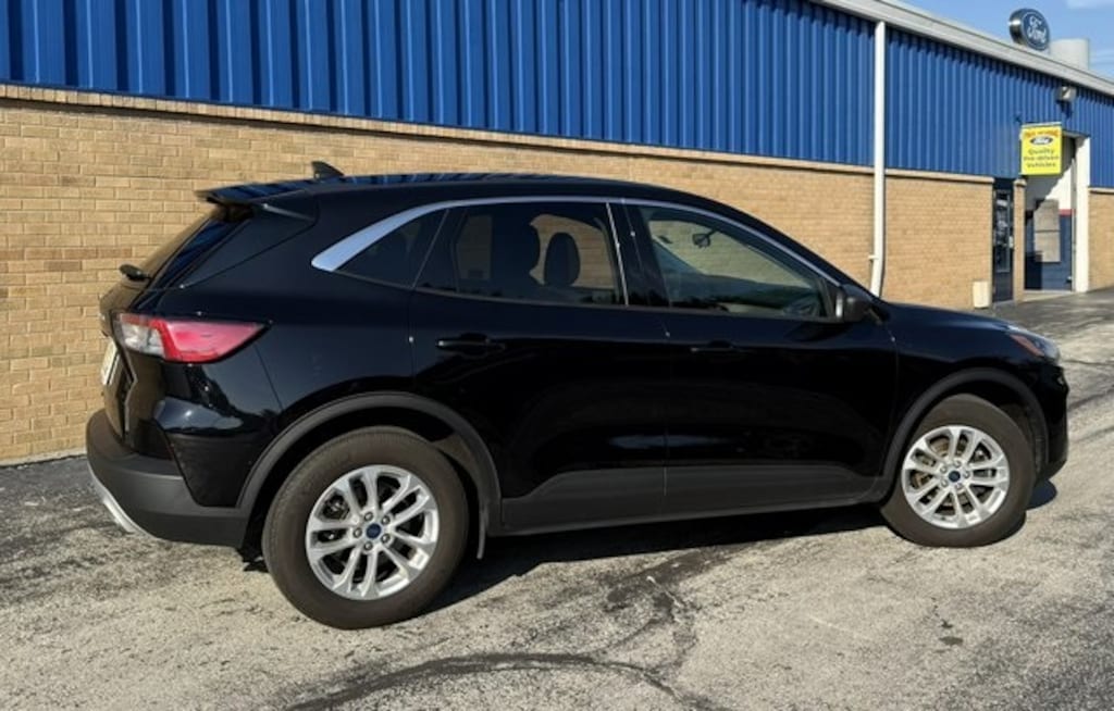 Used 2022 Ford Escape SE SUV