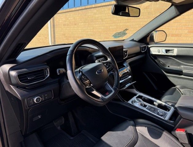2022 Ford Explorer ST - Photo 16
