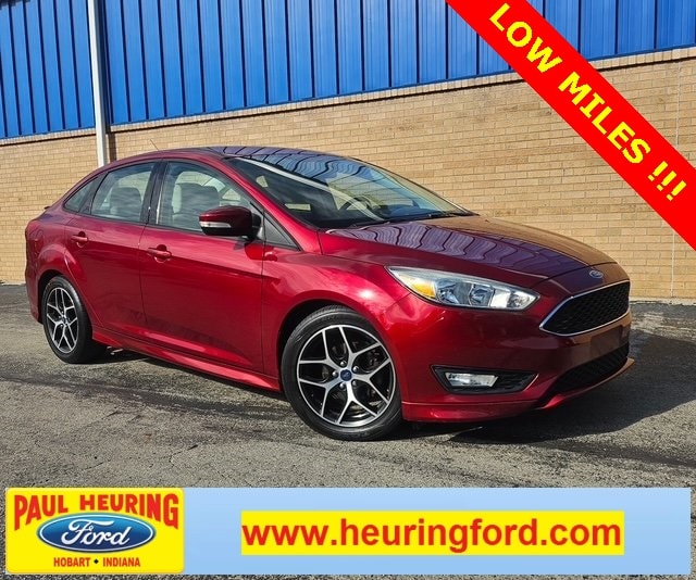 2015 Ford Focus SE's photo