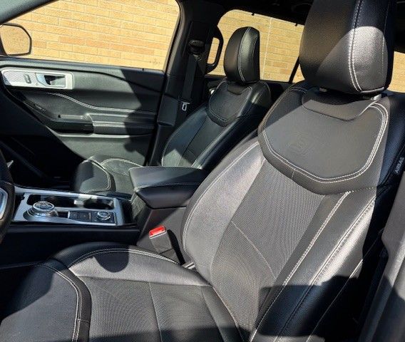 2022 Ford Explorer ST - Photo 17