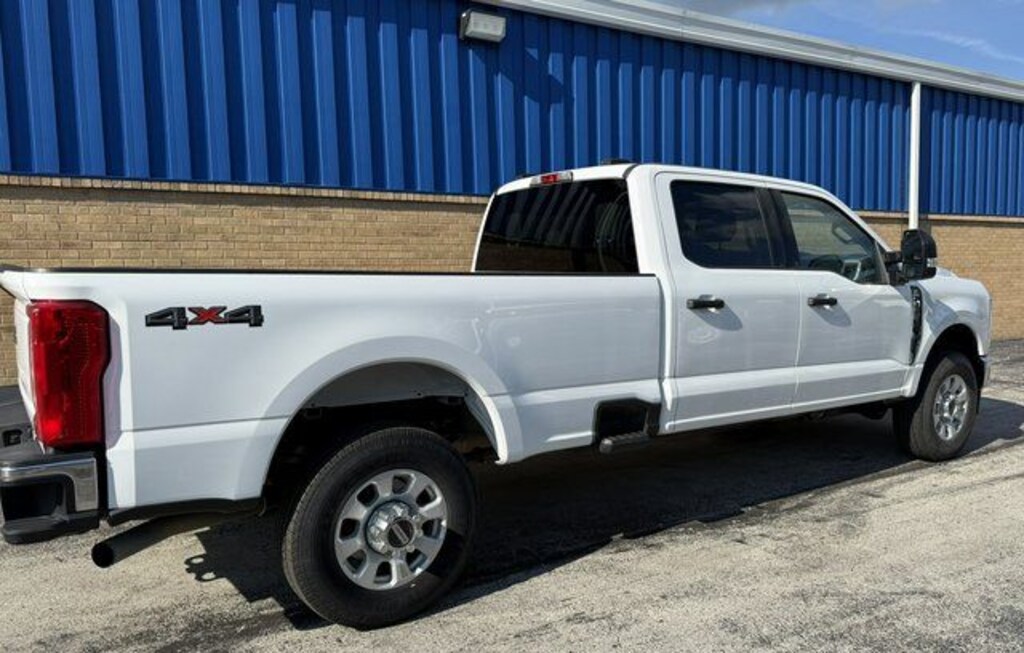 Used 2023 Ford F-250SD XLT Truck
