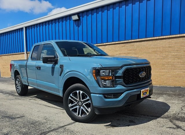 2023 Ford F-150 XL photo 2