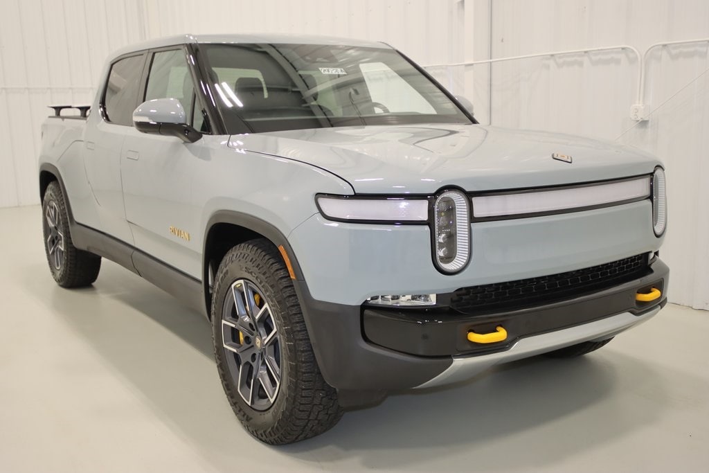 Used 2023 Rivian R1T Adventure with VIN 7FCTGAAL5PN019898 for sale in Canfield, OH