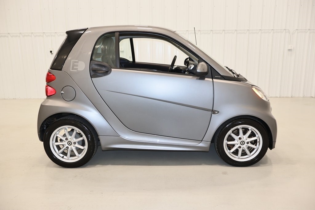 Certified 2016 smart fortwo electric coupe with VIN WMEEJ9AA5GK842699 for sale in Canfield, OH