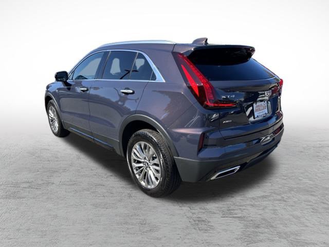 2025 Cadillac XT4 Premium Luxury photo 4