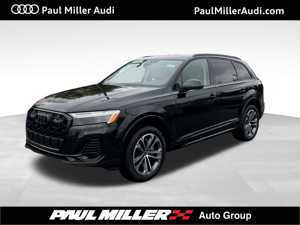 New 2026 Audi Q7 45 Premium SUV