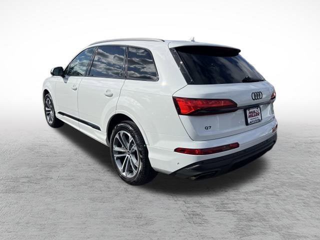 2025 Audi Q7 45 Premium photo 4