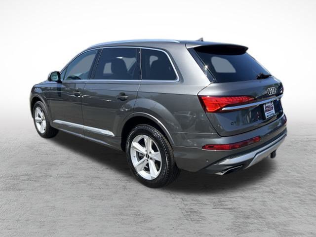 2025 Audi Q7 45 Premium photo 2