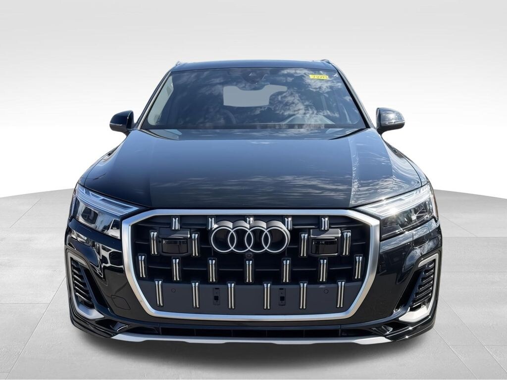 Certified 2025 Audi Q7 55 Premium Plus SUV