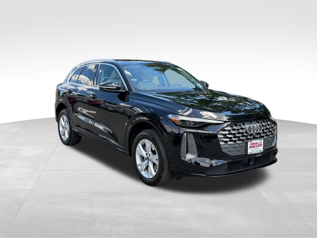Used 2025 Audi Q5 2.0T Premium SUV